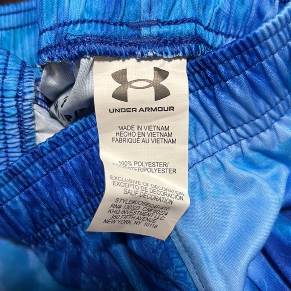Under Armour NWT Boys 2 Piece Set YSM - Picture 11 of 12